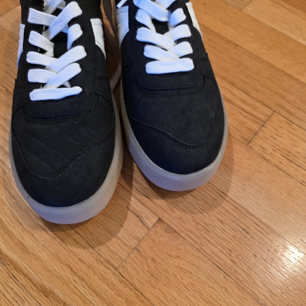 MIA Archie Platform Sneaker - Picture 4 of 5